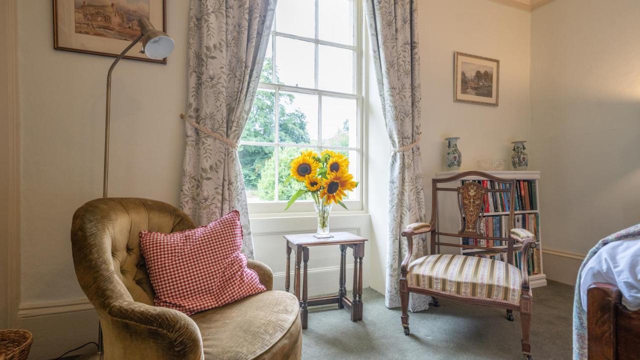 Pantybeiliau House Bed & Breakfast Gilwern Exterior foto